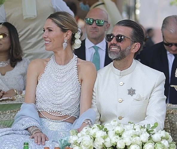 Məşhur milyarderin toyunda oxudu, bir gecədə 2 milyon dollar qazandı (FOTO)